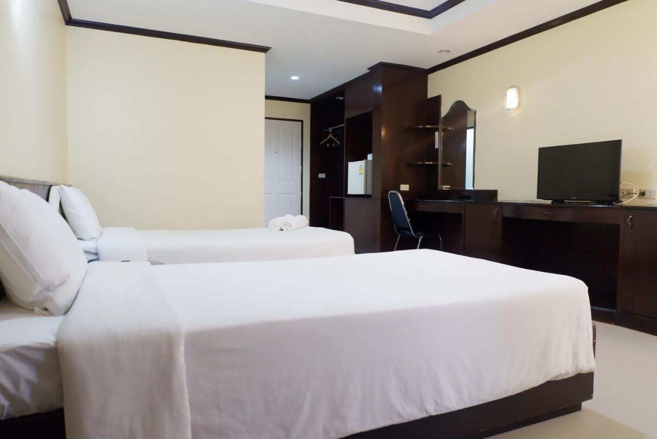 Auychai Grand Hotel Lang Suan Экстерьер фото