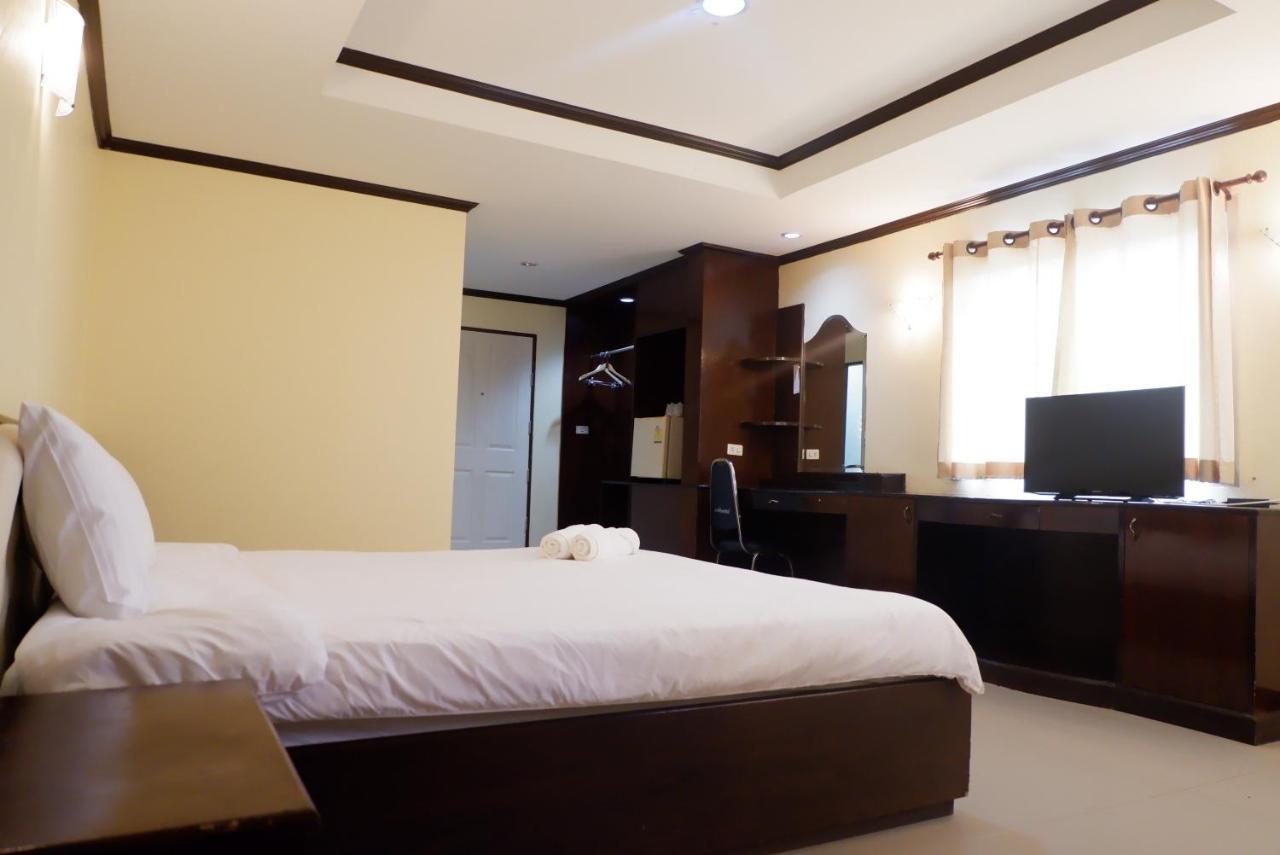 Auychai Grand Hotel Lang Suan Экстерьер фото