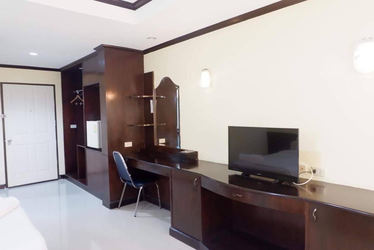 Auychai Grand Hotel Lang Suan Экстерьер фото
