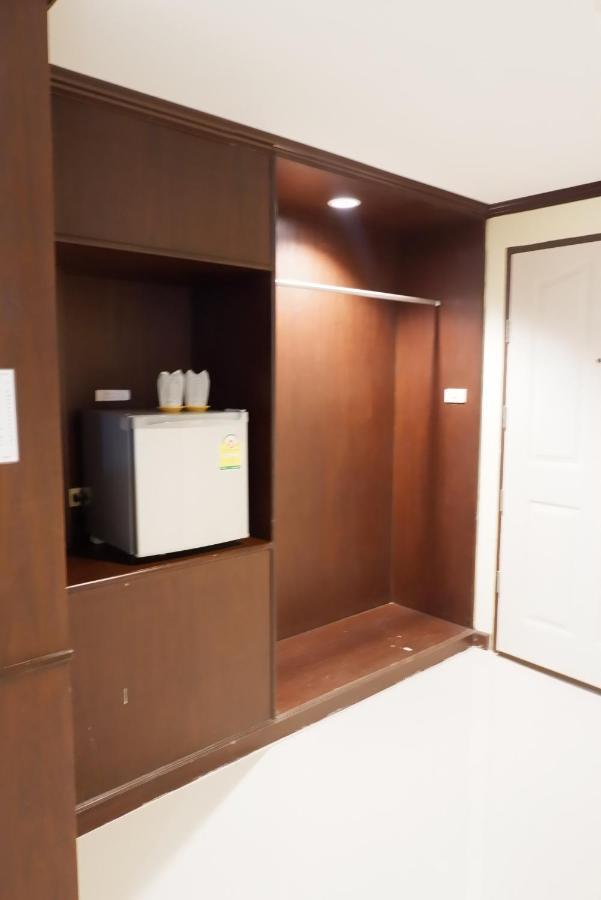 Auychai Grand Hotel Lang Suan Экстерьер фото