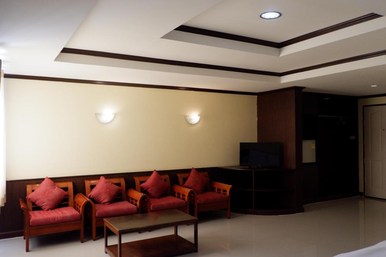 Auychai Grand Hotel Lang Suan Экстерьер фото