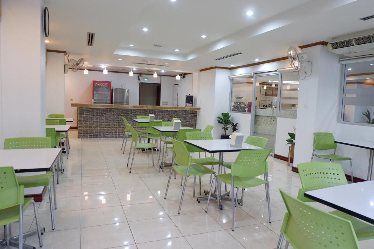 Auychai Grand Hotel Lang Suan Экстерьер фото